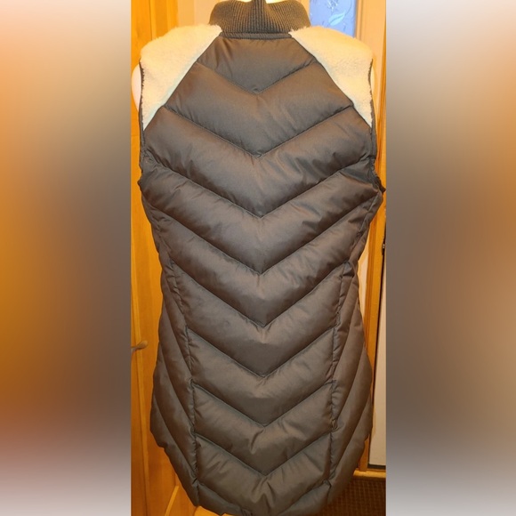 Athleta Women's Black and Cream Vest - Picture 2 of 5